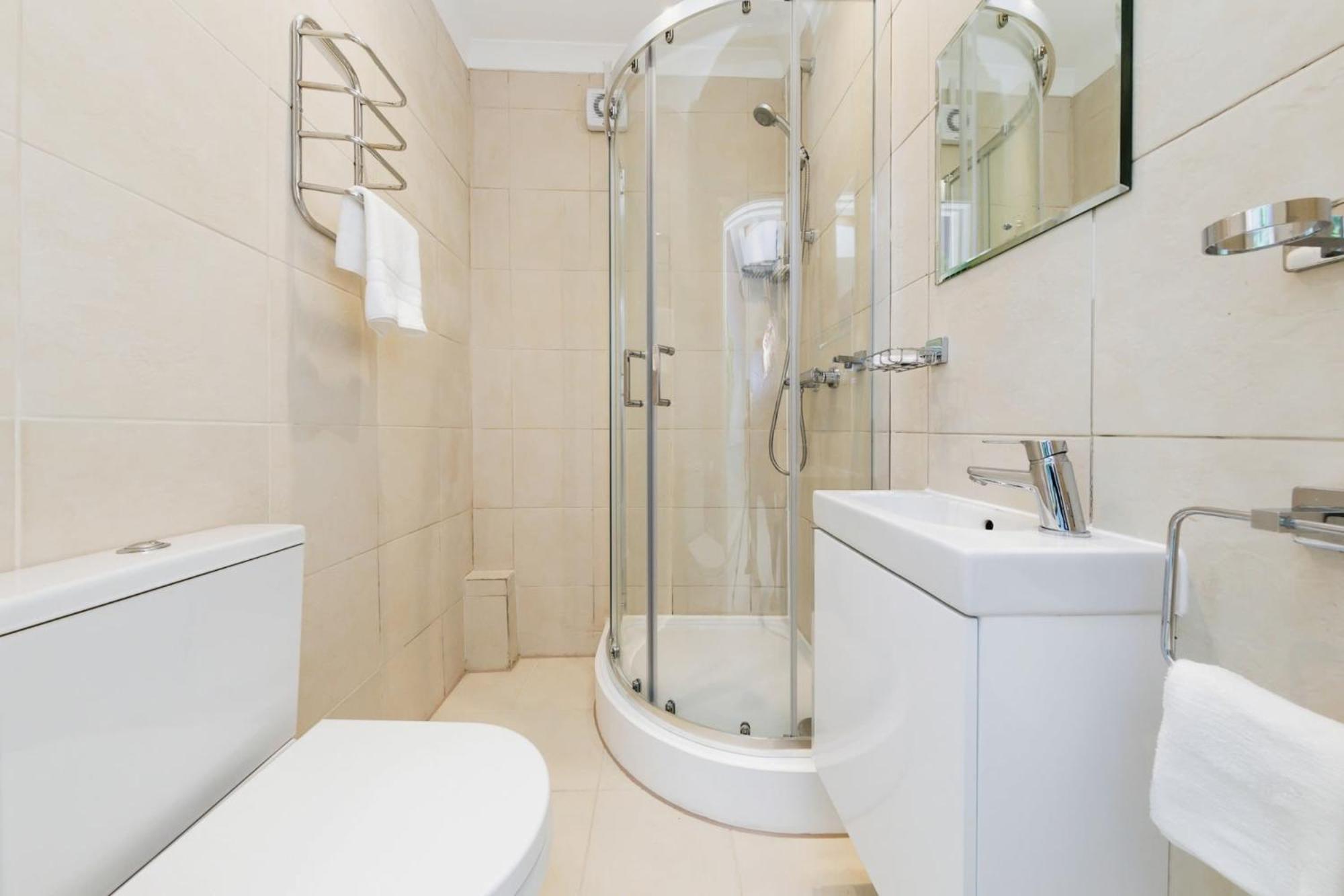 Your Chic 3Br Home Comfort And Style In 런던 외부 사진
