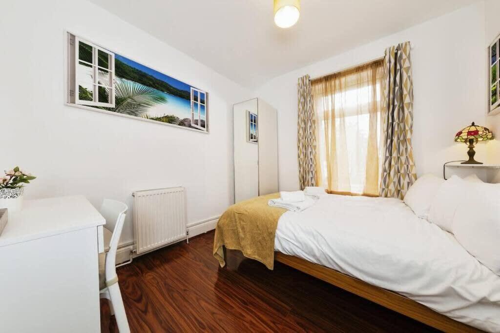 Your Chic 3Br Home Comfort And Style In 런던 외부 사진